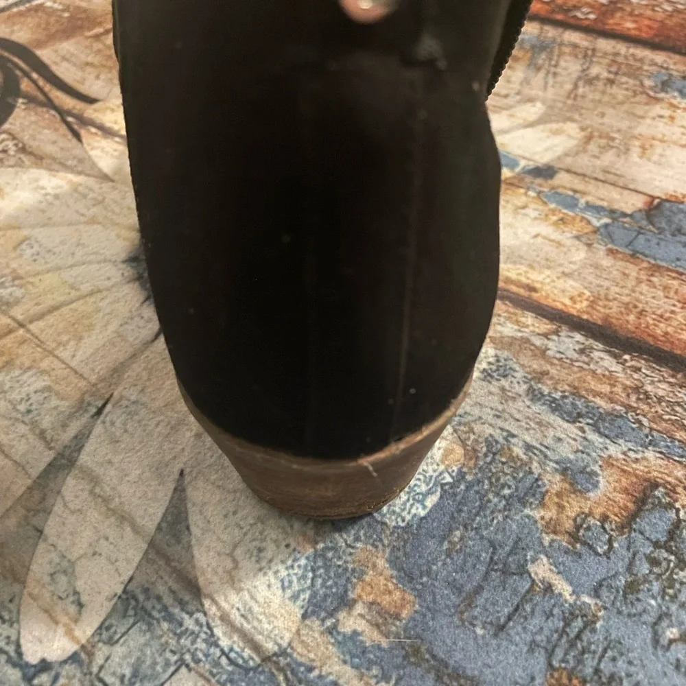 Women's Black Ankle Boots - Picture 4 of 5